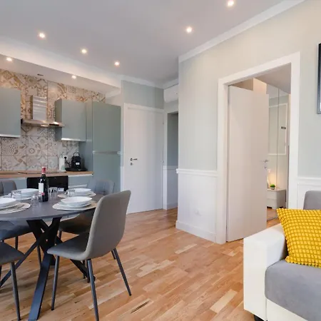 - Cozy House Apartment *
